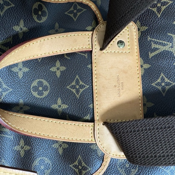 Authentic Louis Vuitton Bosphore backpack - Picture 9 of 13